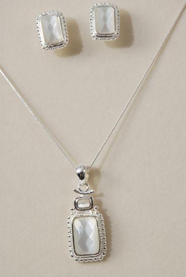 Necklace Sets Silver Snake chain Cat Eye Oblong Pendant White/Sets **White** Post,Pendant Size-1.5"x 0.75" Wide,20" Chain,Display Card & Opp bag & UPC Code