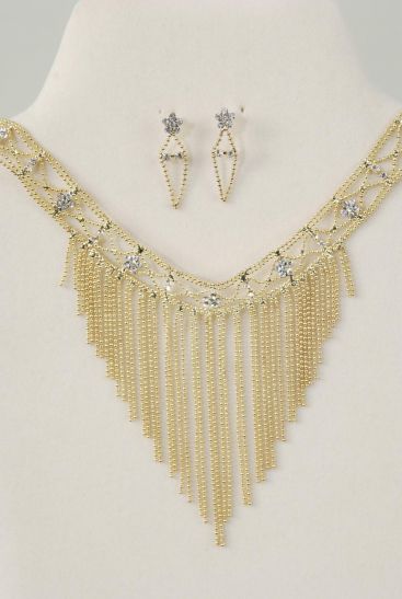 Necklace Sets Mesh Chain Gold Flower Rhinestones / Sets Gold , Post , 18" Extension Chain , Black Velvet Display Card & OPP Bag & UPC Code