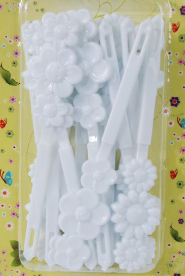 Barrettes Daisy Flowers White / 12 card = Dozen White , Each Card have UPC Code , 12 Card = Dozen 